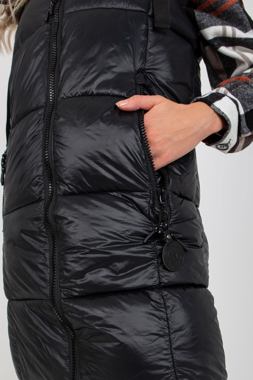 Must pikk kapuutsiga sulevest VÄRSKE...