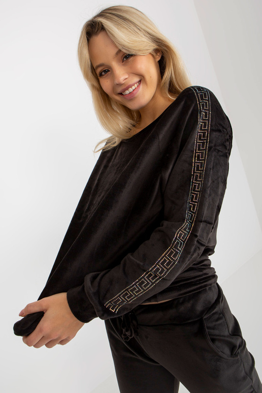 Must naiste veluurkomplekt kivide...