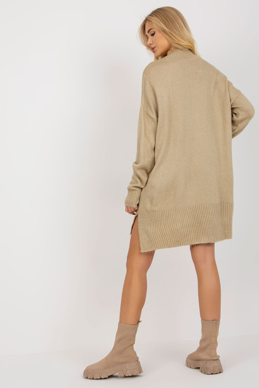 Beež pikk poolkaelus ja taskutega...