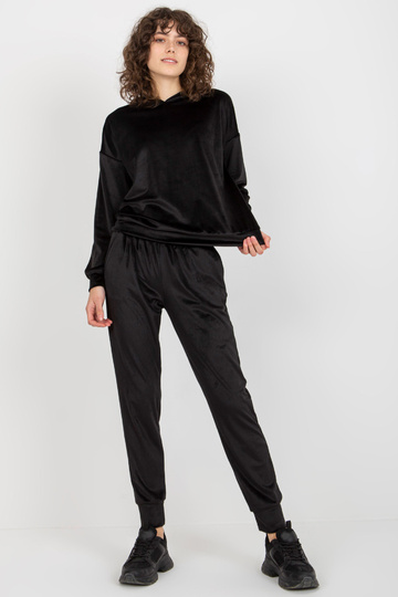 Must naiste veluurkomplekt... 2