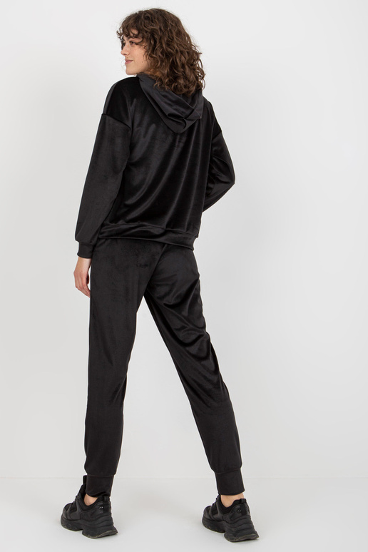 Must naiste veluurkomplekt... Must naiste veluurkomplekt...