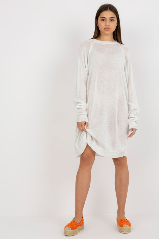 Valge Oversize pikkade varrukatega...