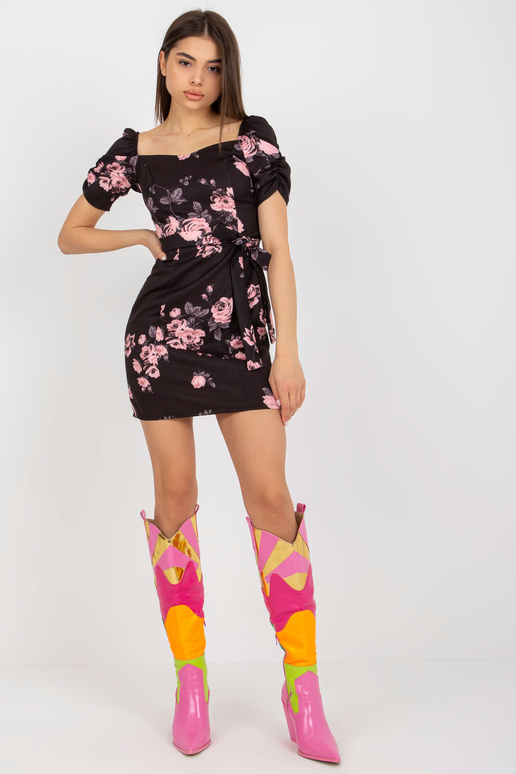 Ilona Must ja roosa pliiatsiga... Ilona Must ja roosa pliiatsiga...