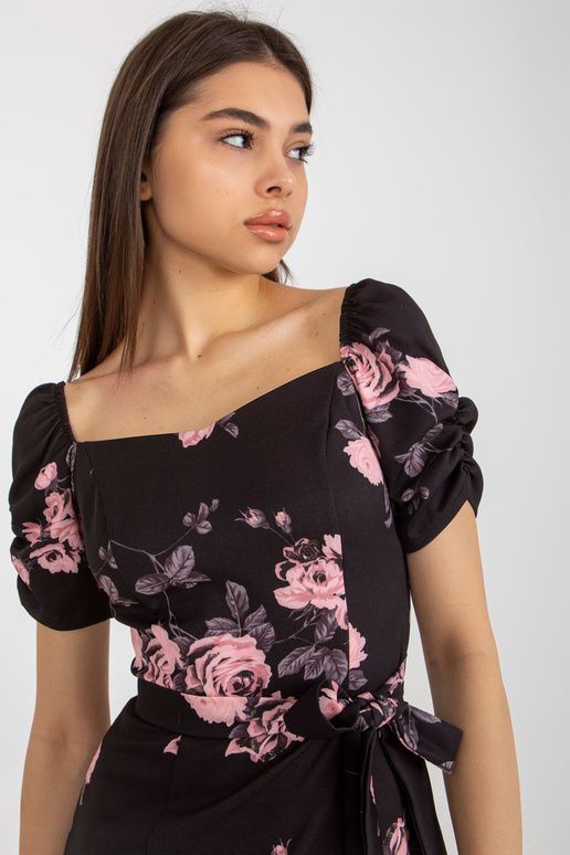 Ilona Must ja roosa pliiatsiga... Ilona Must ja roosa pliiatsiga...