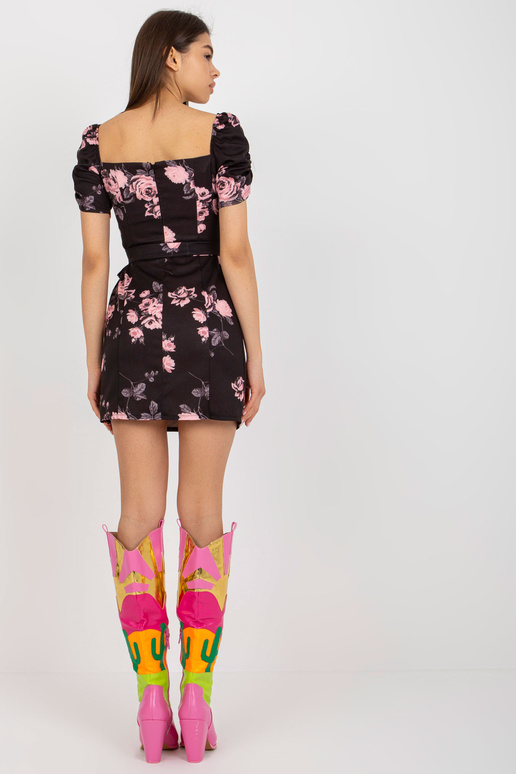 Ilona Must ja roosa pliiatsiga... Ilona Must ja roosa pliiatsiga...