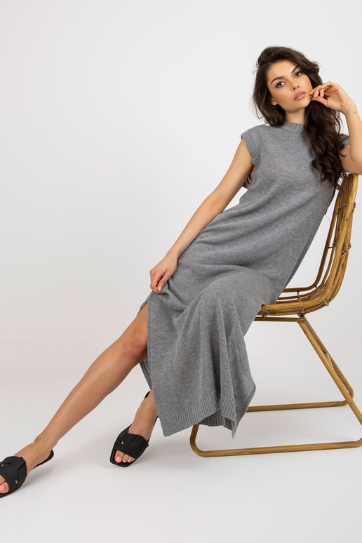 Hall suvine vabaaja kootud kleit