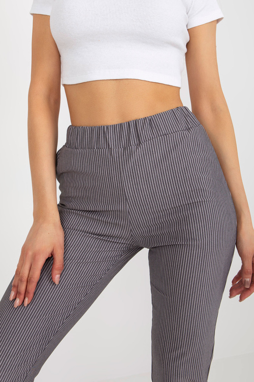 Lilla riidest triibulised püksid ilma...