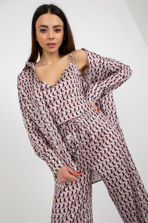 Beeži ja roosa kolmeosaline vabaaja... Beeži ja roosa kolmeosaline vabaaja...