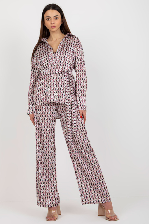 Beeži ja roosa kolmeosaline vabaaja... Beeži ja roosa kolmeosaline vabaaja...