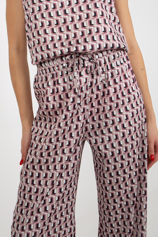 Beeži ja roosa kolmeosaline vabaaja... Beeži ja roosa kolmeosaline vabaaja...