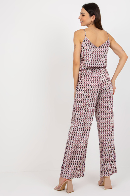 Beeži ja roosa kolmeosaline vabaaja... Beeži ja roosa kolmeosaline vabaaja...