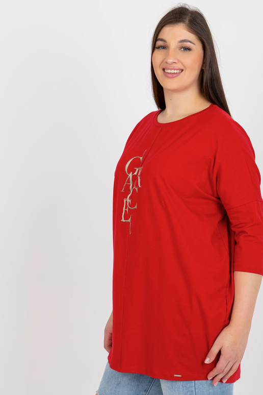 Punane pluss suuruses pluus kivide...