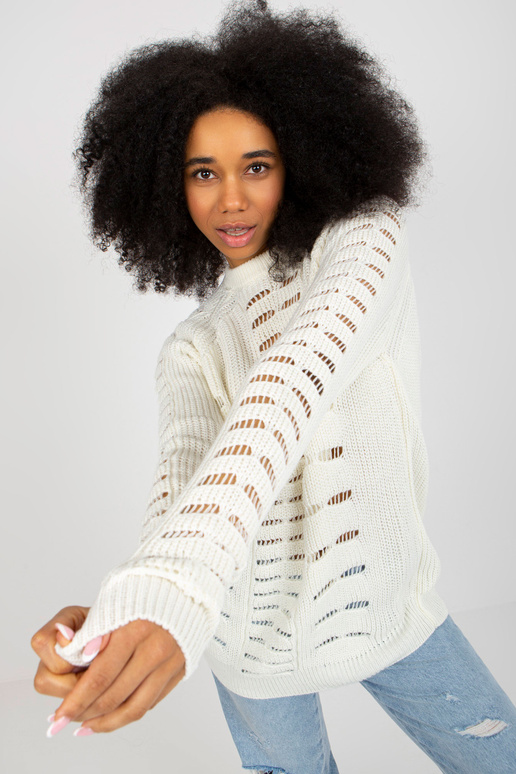 Ecru naiste ülisuur ažuurse mustriga...