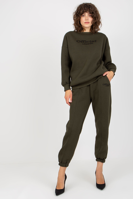 Khaki kaheosaline plaastritega... Khaki kaheosaline plaastritega...