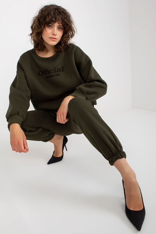 Khaki kaheosaline plaastritega... Khaki kaheosaline plaastritega...