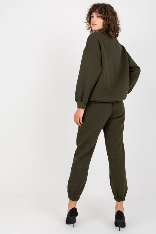 Khaki kaheosaline plaastritega... Khaki kaheosaline plaastritega...