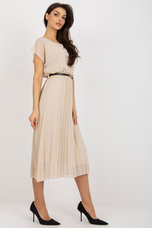 Beež plisseeritud ümara kaelusega kleit Beež plisseeritud ümara kaelusega kleit