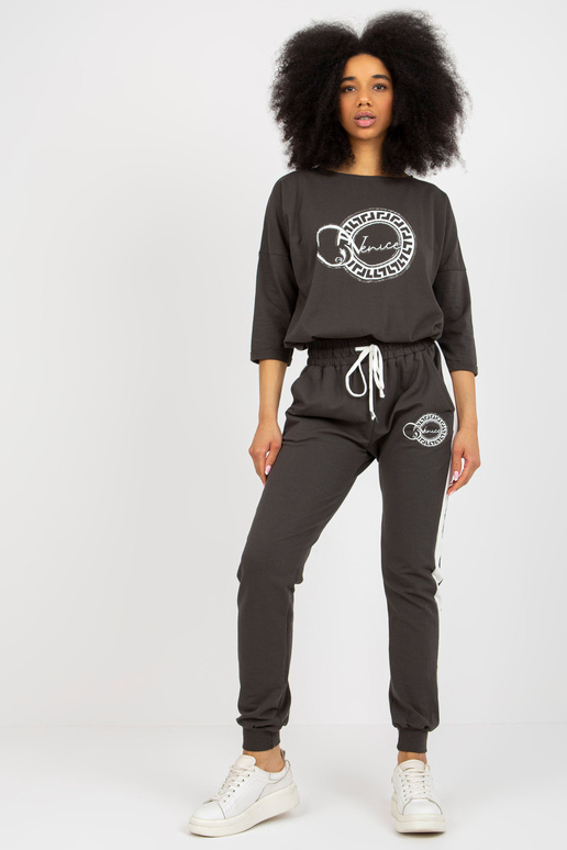 Khaki värvi naiste dressipluusi... Khaki värvi naiste dressipluusi...