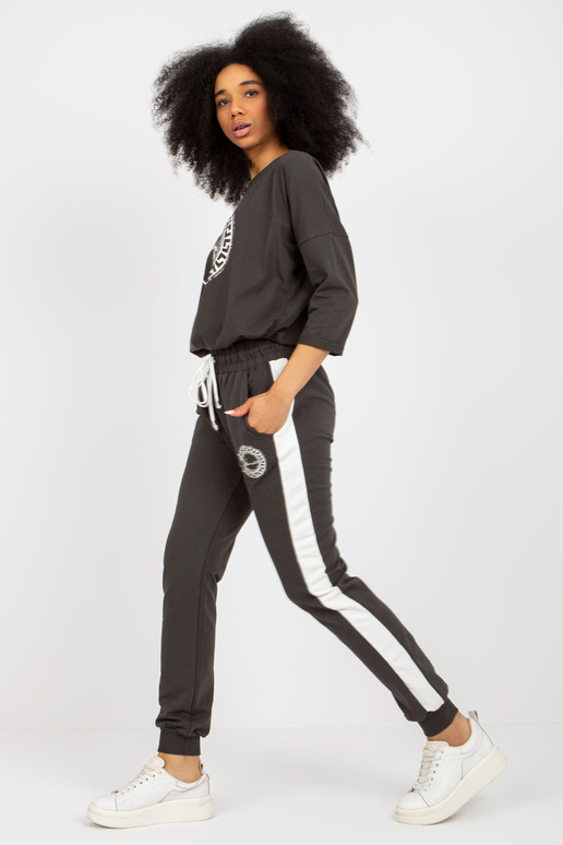 Khaki värvi naiste dressipluusi... Khaki värvi naiste dressipluusi...