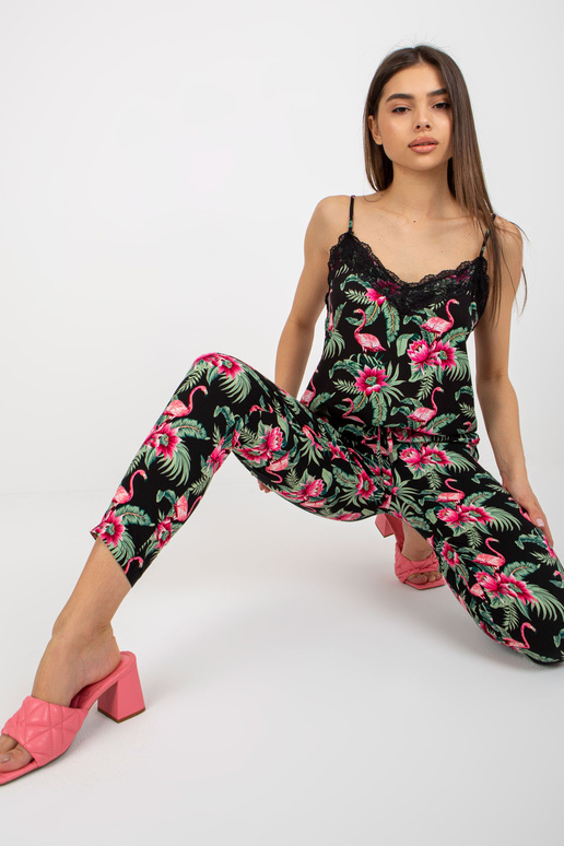 Kangast püksid trükise ja taskutega...