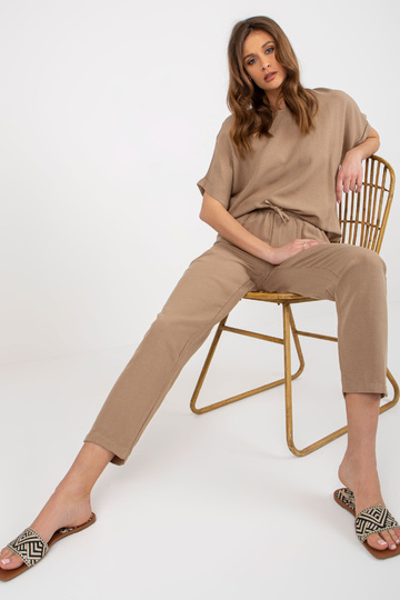 Tumebeež suvekomplekt...