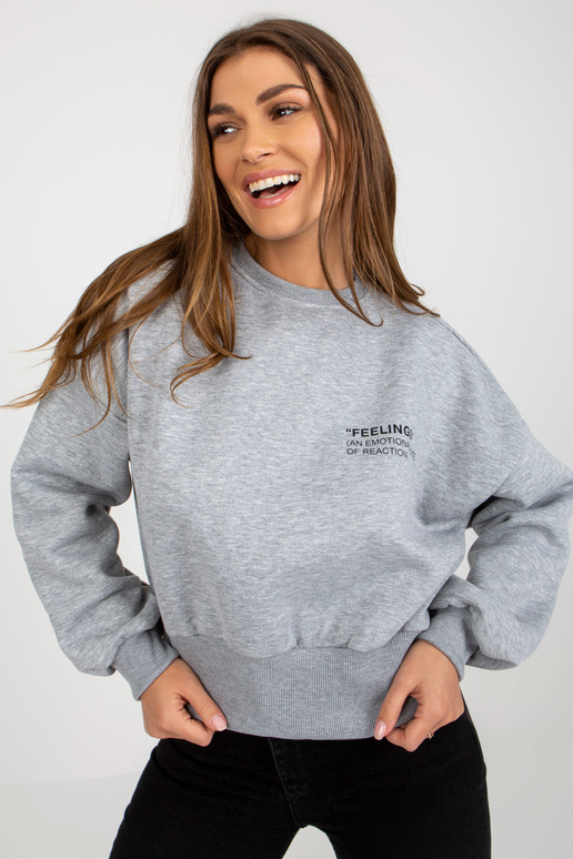 Hall lühike ümara kaelusega...