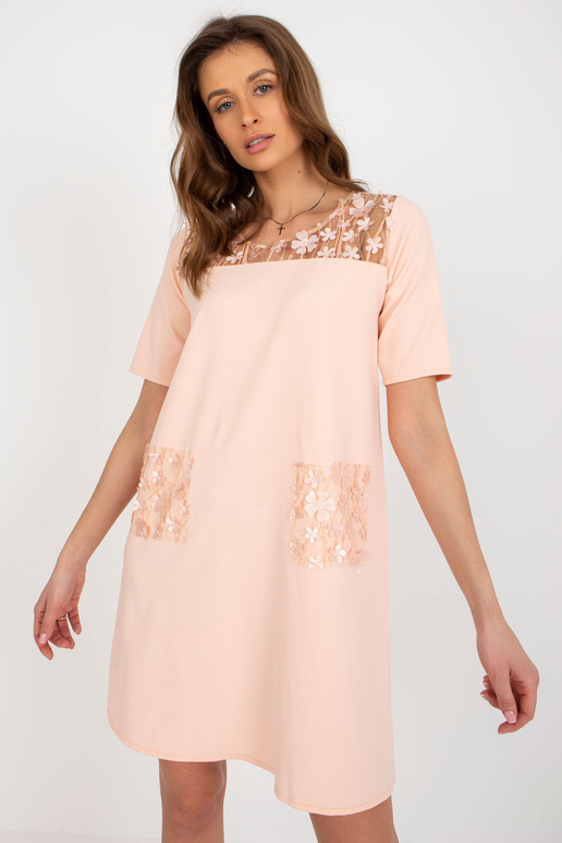 Virsikuvärvi kokteilikleit lillelise... Virsikuvärvi kokteilikleit lillelise...