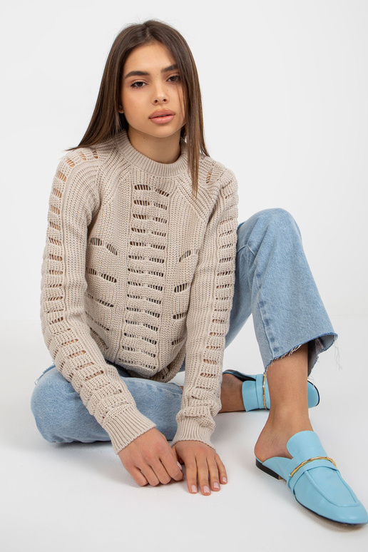 Beež pikk ažuurse mustriga ülisuur...