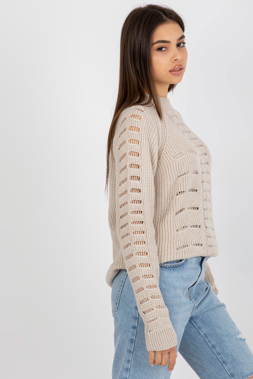 Beež pikk ažuurse mustriga ülisuur...