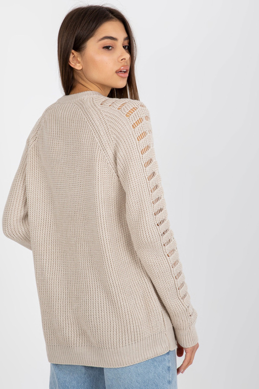 Beež pikk ažuurse mustriga ülisuur...