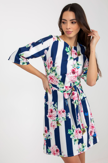 Valge ja tumesinine...