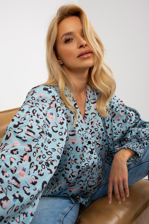 Sinine ja must leopteri särk...