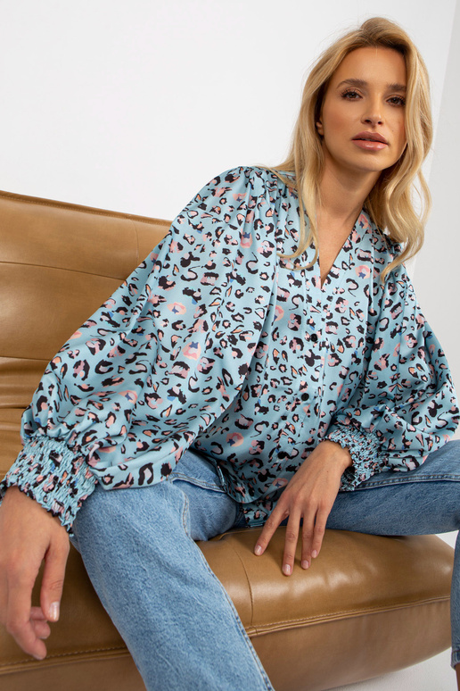 Sinine ja must leopteri särk...