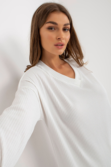 Ecru soonik vabaaja... 2