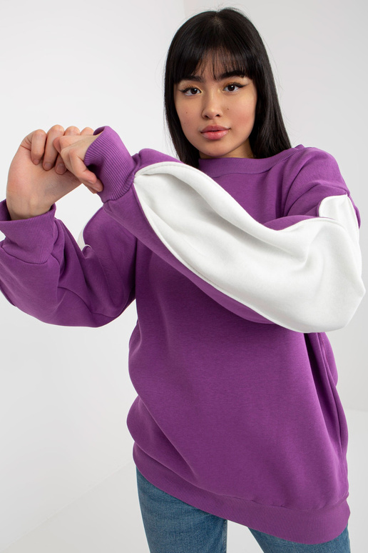 Lilla kapuutsita lõhikutega dressipluus