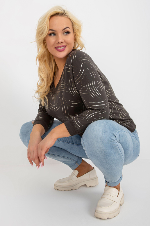 Khakivärvi naiste suures suuruses...