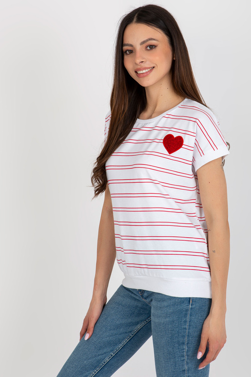 Valge ja punase vaba triibuline...