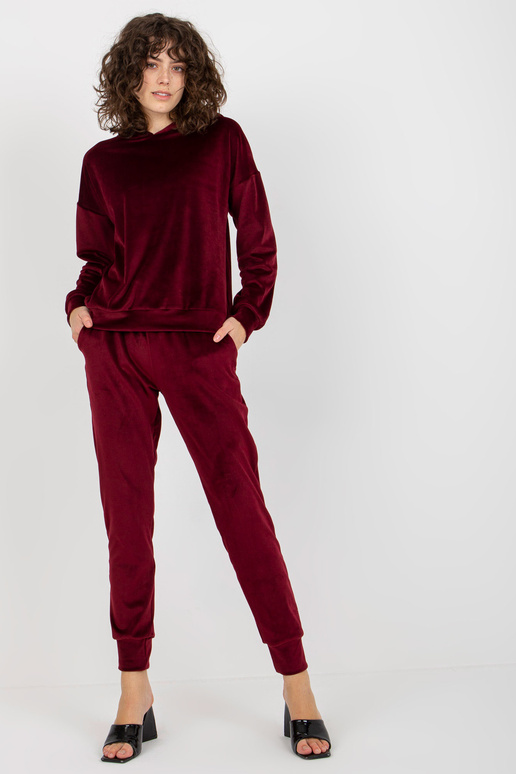 Burgundia naiste veluurkomplekt... Burgundia naiste veluurkomplekt...