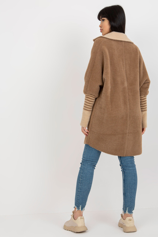 Helepruun krõpskinnitusega alpaka karv Helepruun krõpskinnitusega alpaka karv