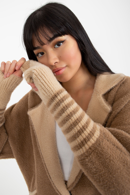 Helepruun krõpskinnitusega alpaka karv Helepruun krõpskinnitusega alpaka karv