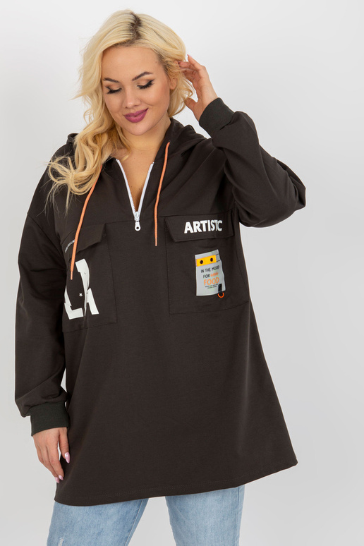 Khakivärvi pikem pluss suuruses...