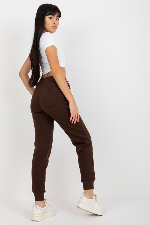 Pruunid soojendusega dressipüksid...