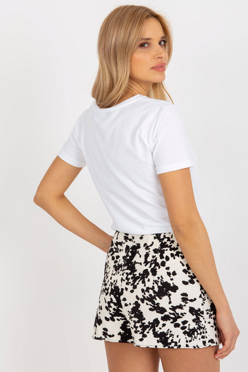 Valge ja oranži värvi...