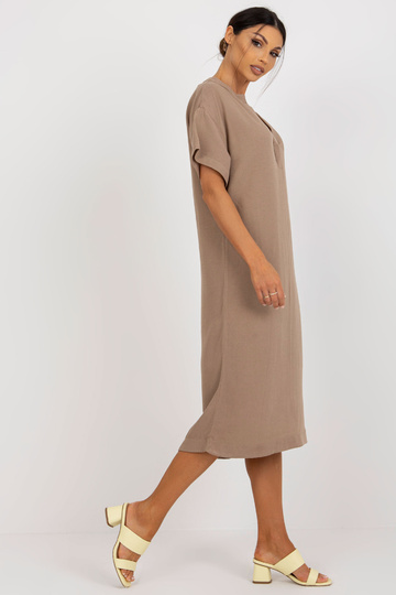 Tumebeež lühikeste...