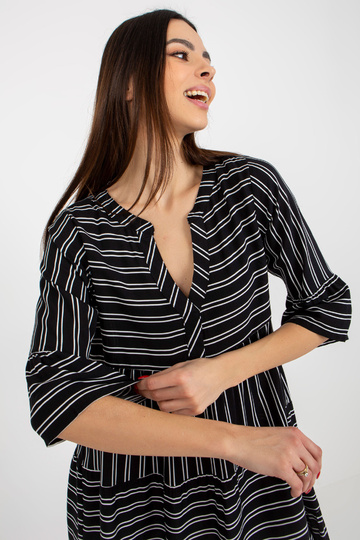 Must avara triibuline... 2