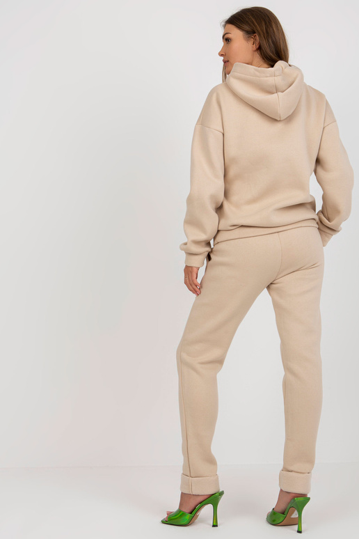 Beež naiste dressikomplekt sirgete... Beež naiste dressikomplekt sirgete...