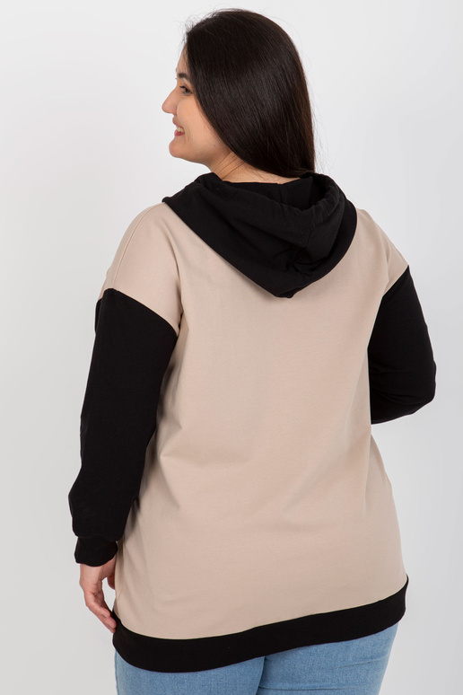 Beež ja must plusssuuruses kapuuts