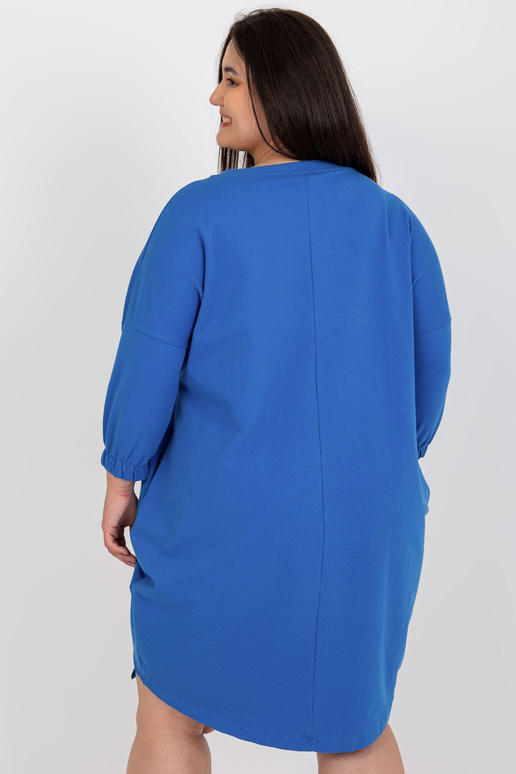 Tumesinine pluss-suuruses...