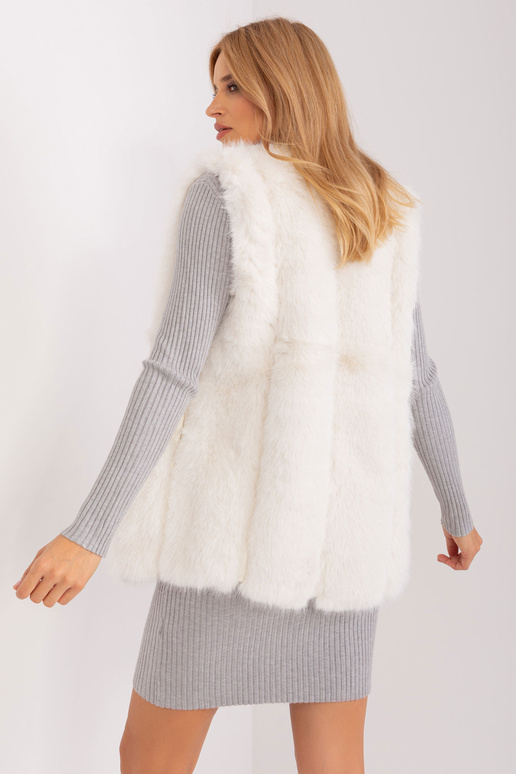 Vest-AT-KZ-2368.00P-ekru