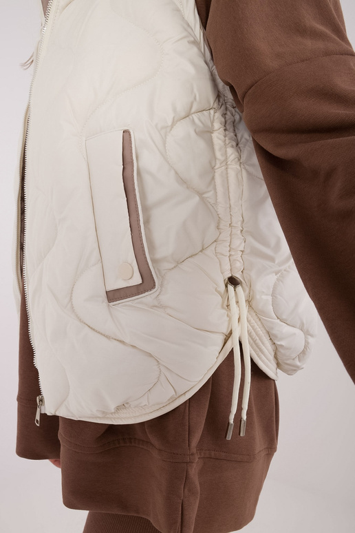 Vest-MBM-KZ-2302.54- valge värv